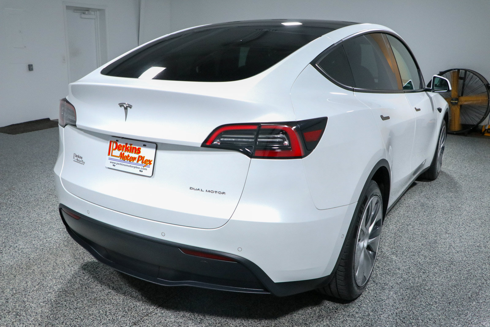 Used 2021 Tesla Model Y Long Range AWD/4WD image 7