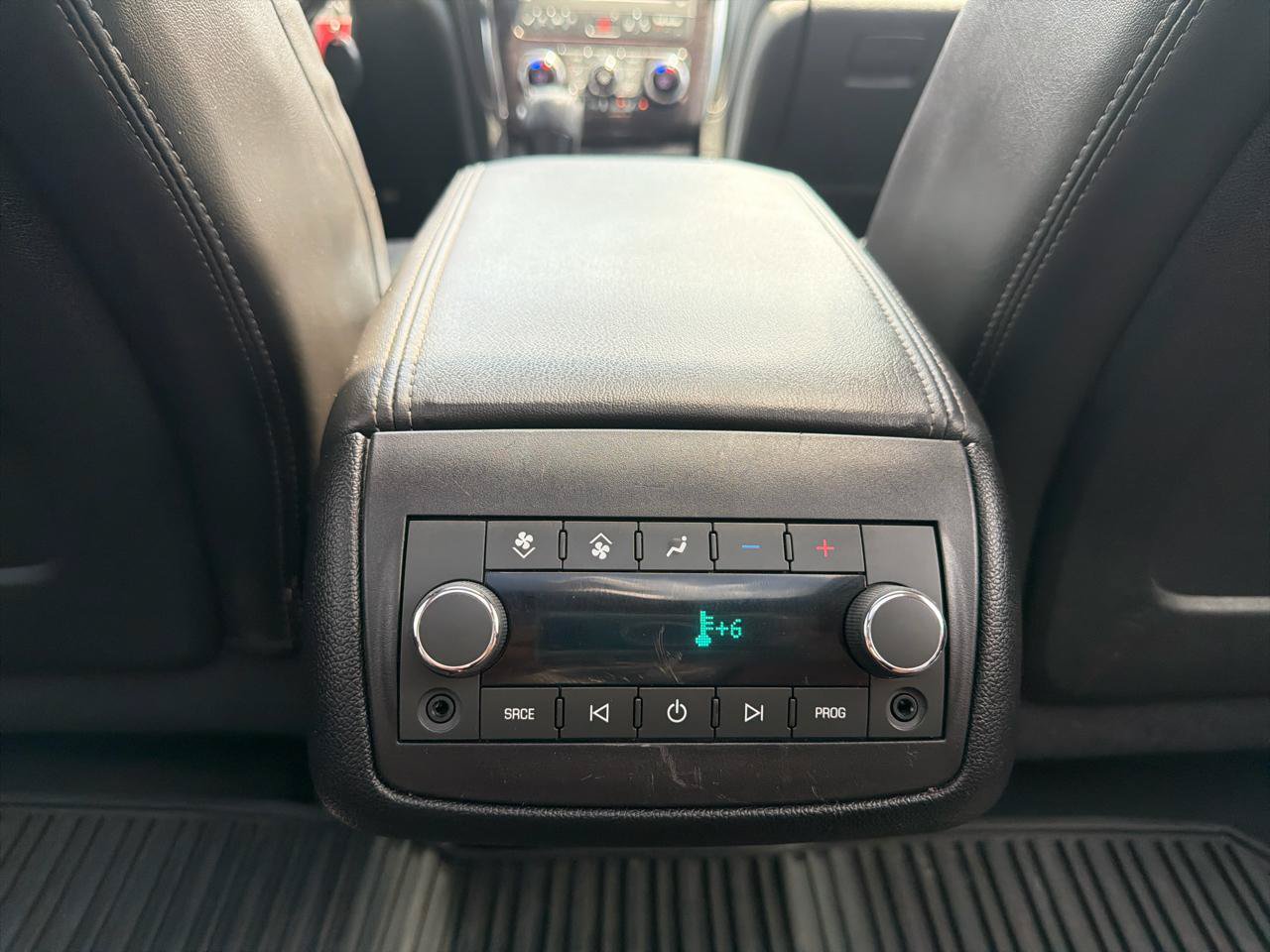 Used 2015 Buick Enclave Premium w/ Experience Buick Package FWD image 23