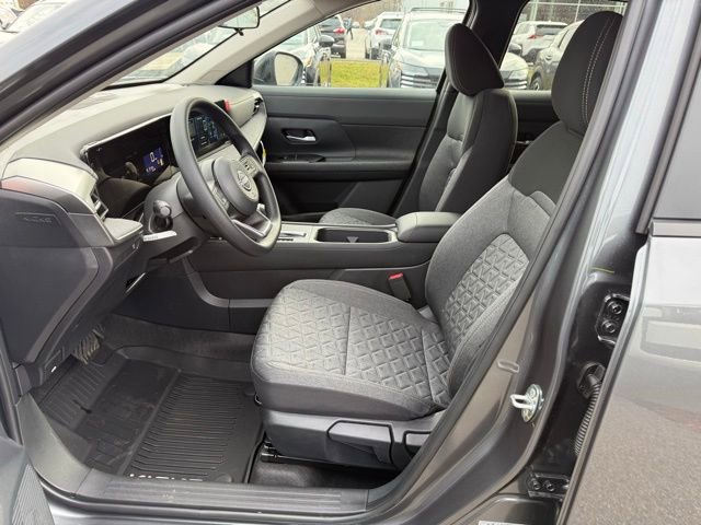 New 2026 Nissan Kicks SV FWD image 17