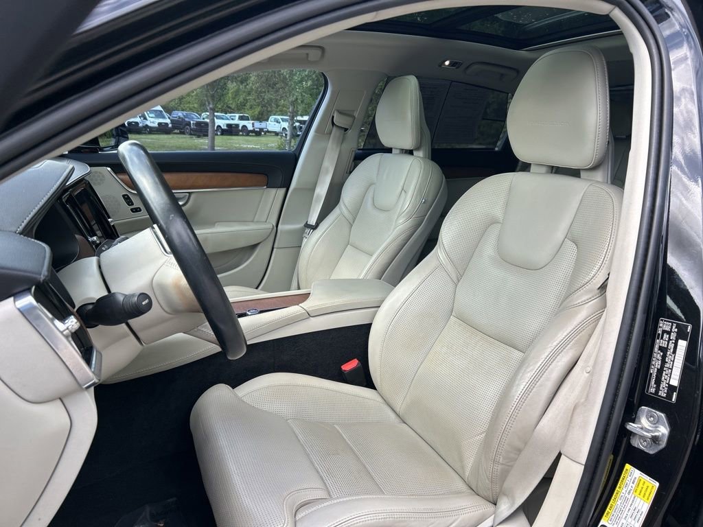 Used 2018 Volvo S90 T6 Inscription w/ Convenience Package image 19