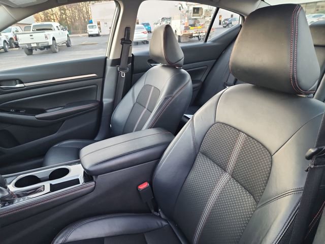 Used 2024 Nissan Altima 2.5 SR image 12