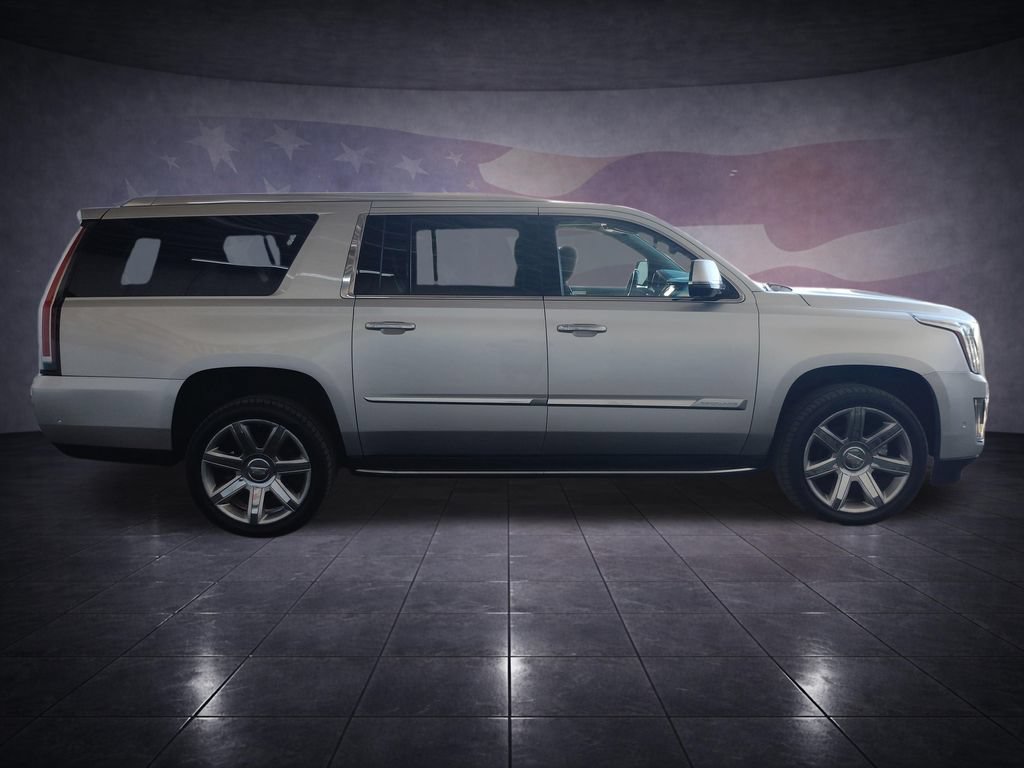 Used 2020 Cadillac Escalade ESV Luxury RWD image 6