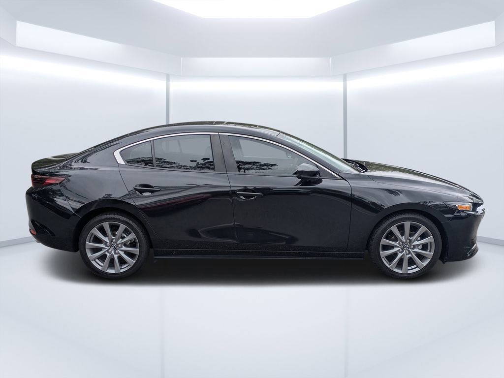 Used 2022 MAZDA MAZDA3 s FWD image 2