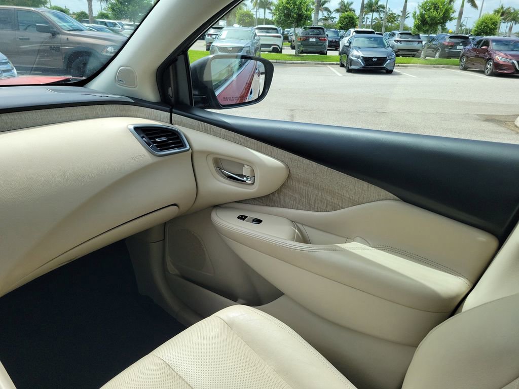 Used 2019 Nissan Murano SL w/ Cargo Package FWD image 14