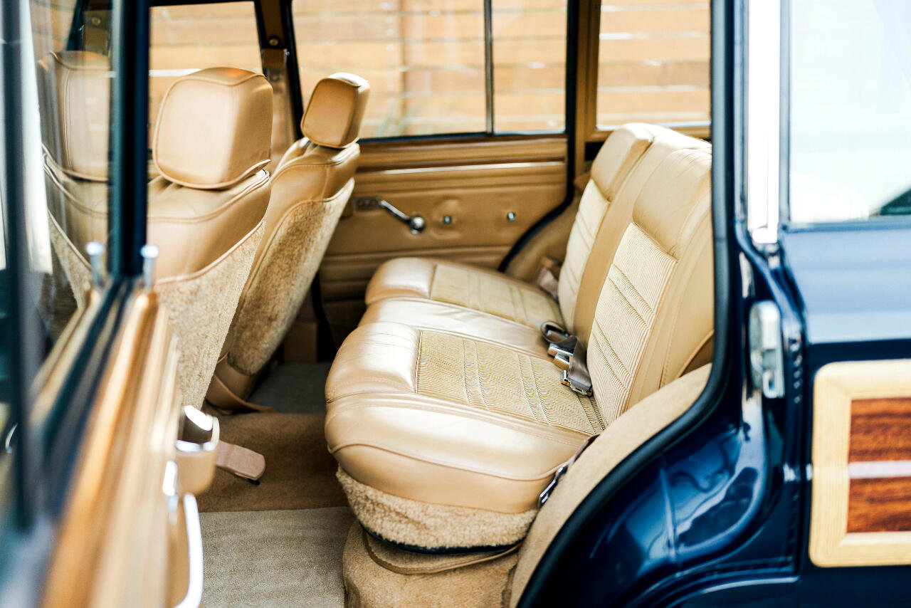 Used 1987 Jeep Grand Wagoneer image 76