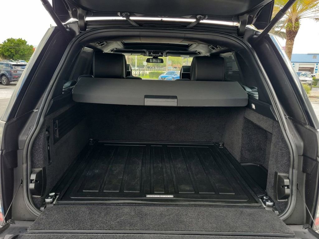 Used 2015 Land Rover Range Rover Long Wheelbase Autobiography image 11