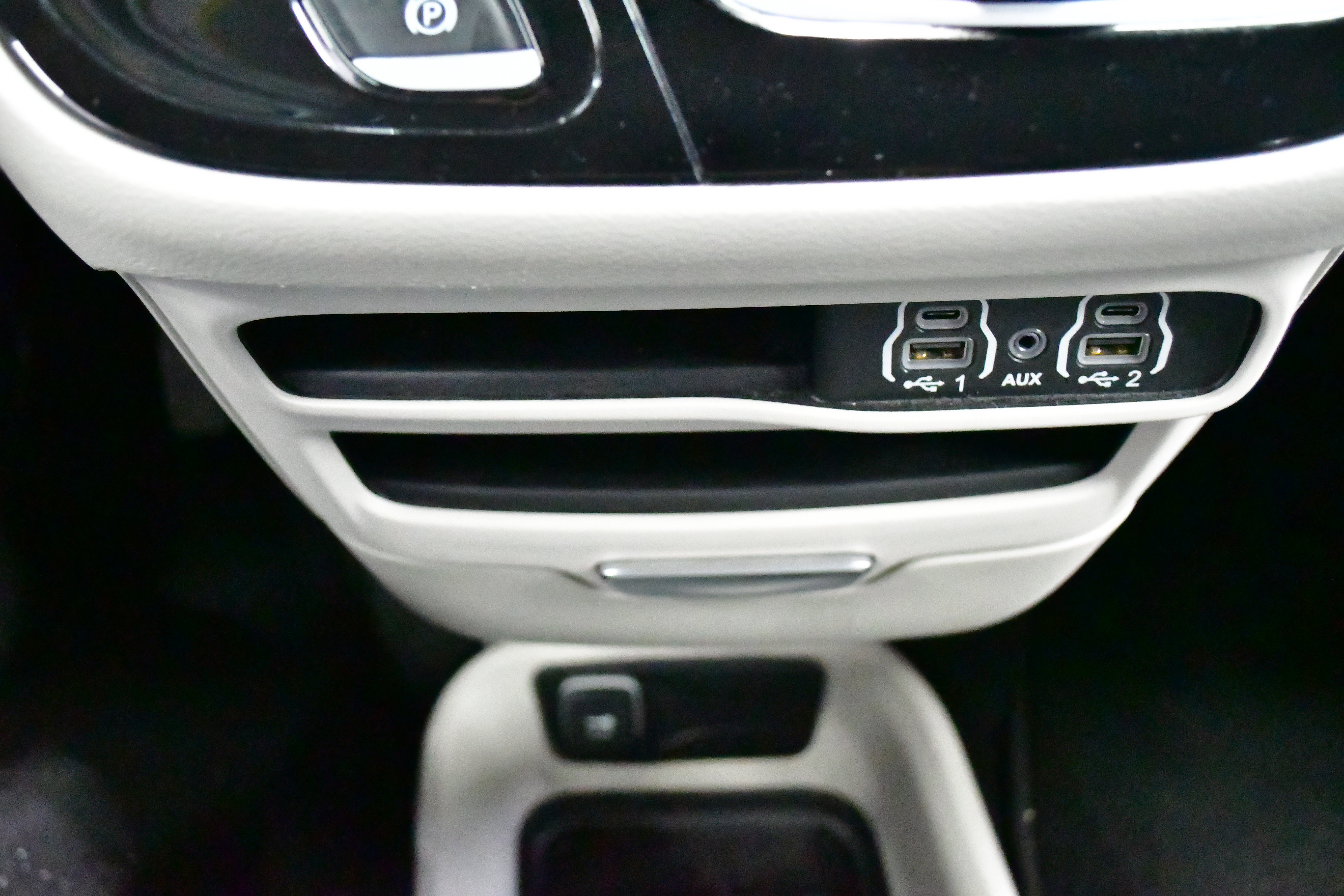 Used 2023 Chrysler Pacifica Touring-L FWD image 30