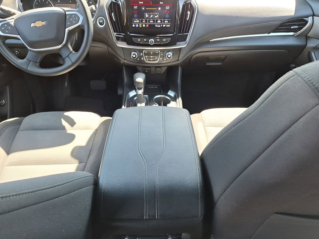 Used 2023 Chevrolet Traverse LT AWD/4WD image 23