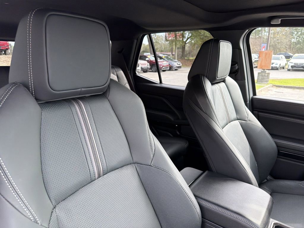 Used 2025 Toyota 4Runner Limited image 22