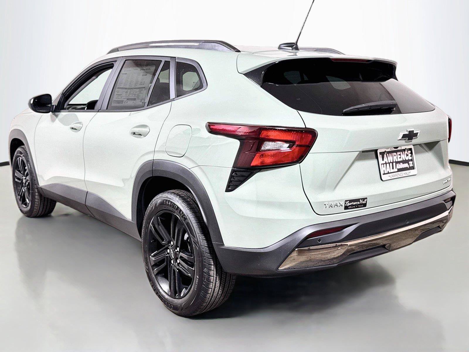 New 2026 Chevrolet Trax ACTIV w/ Driver Confidence Package FWD image 3