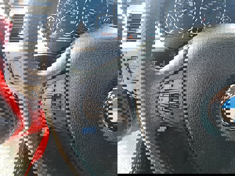 Used 2018 BMW 320i Sedan w/ Convenience Package image 27