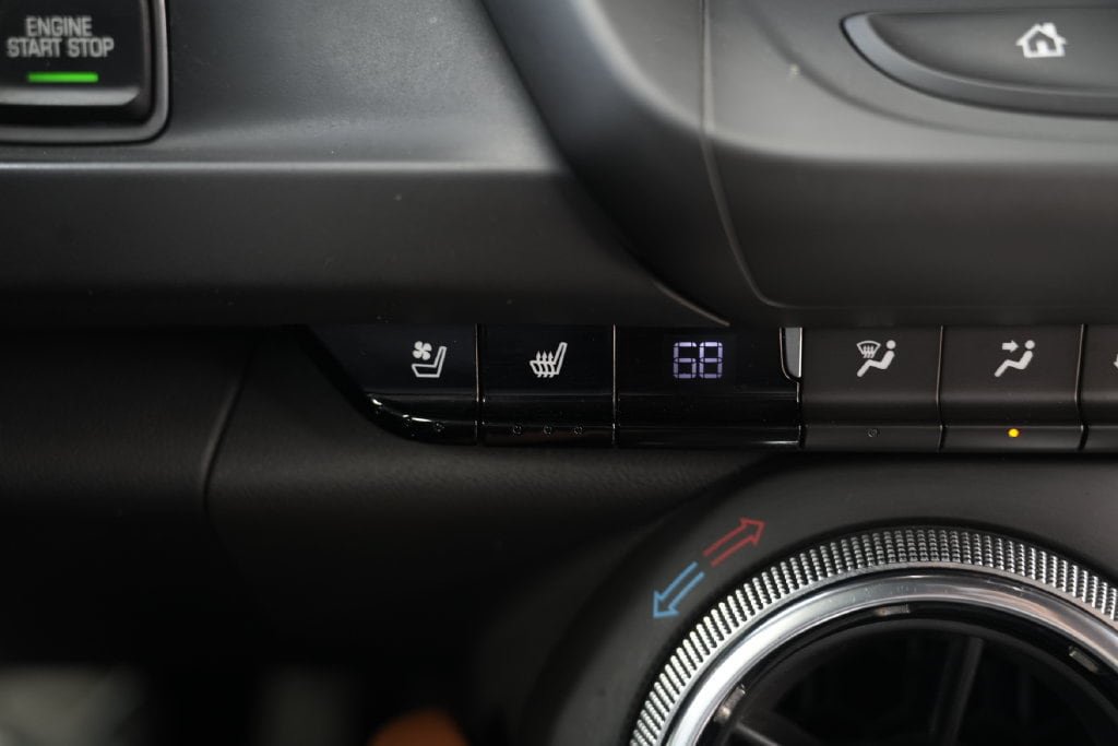Used 2018 Chevrolet Camaro SS RWD image 53