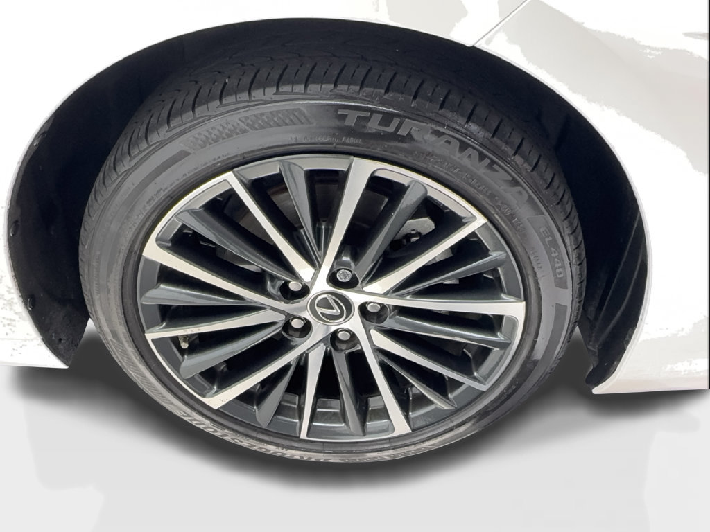 Used 2024 Lexus ES 350 w/ Premium Package FWD image 16