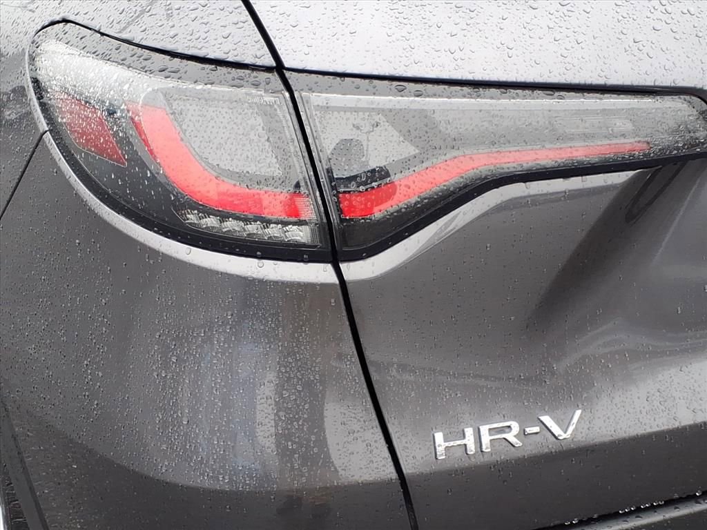 Used 2024 Honda HR-V LX image 9
