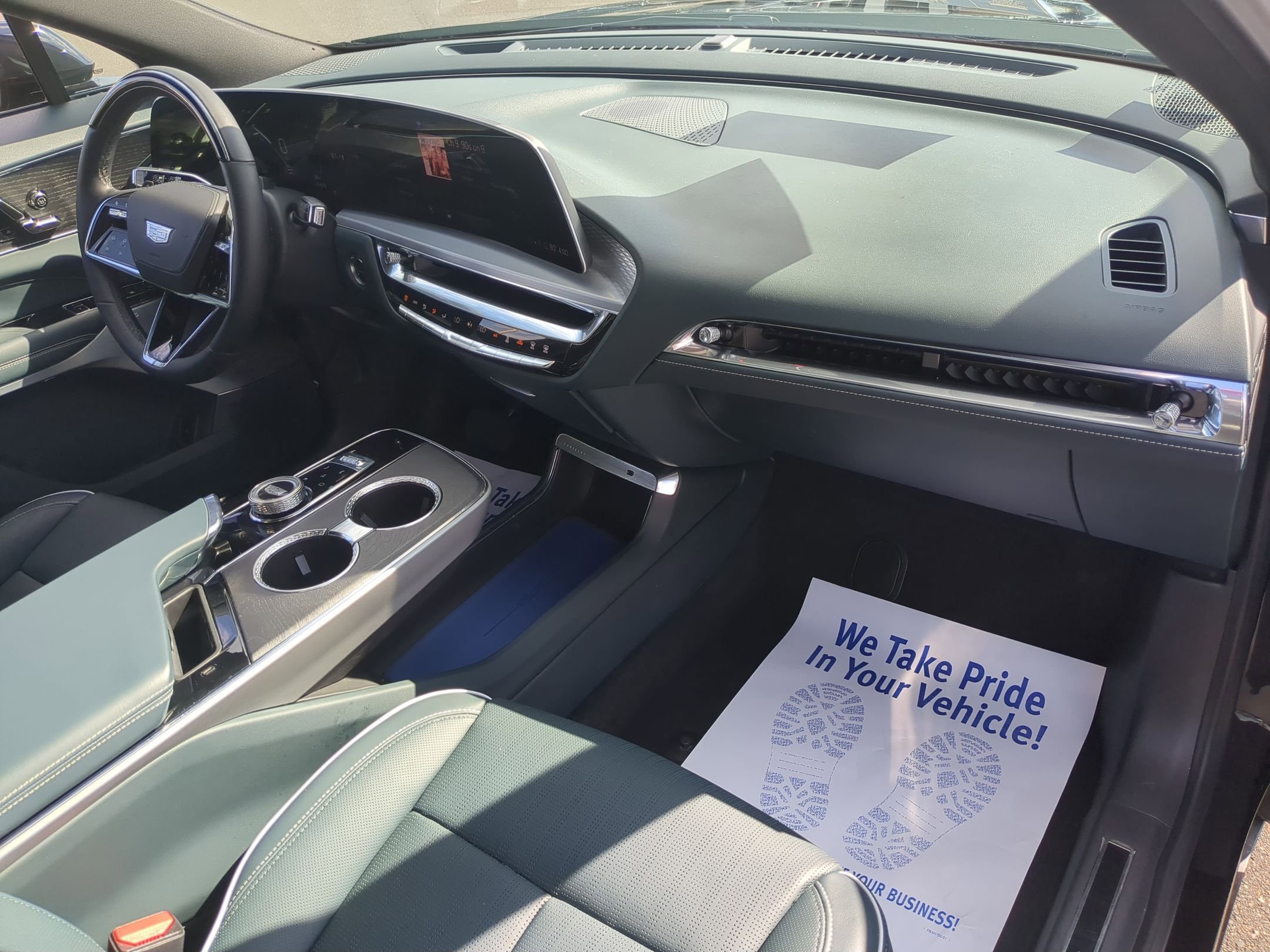 Certified 2024 Cadillac Lyriq Sport w/ Nappa Leather Package AWD/4WD image 28