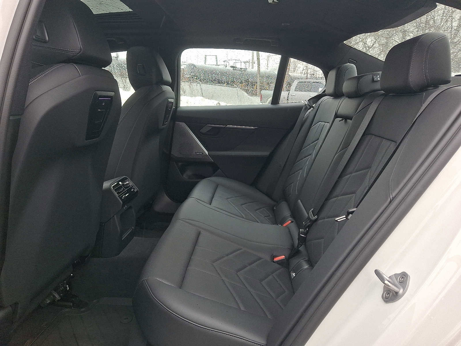 Used 2025 BMW i5 xDrive40 w/ Premium Package image 10