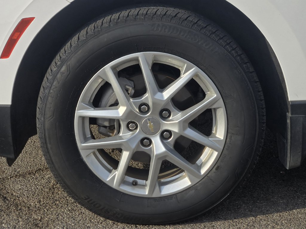 Used 2023 Chevrolet Equinox LT w/ LPO, Floor Liner Package AWD/4WD image 12