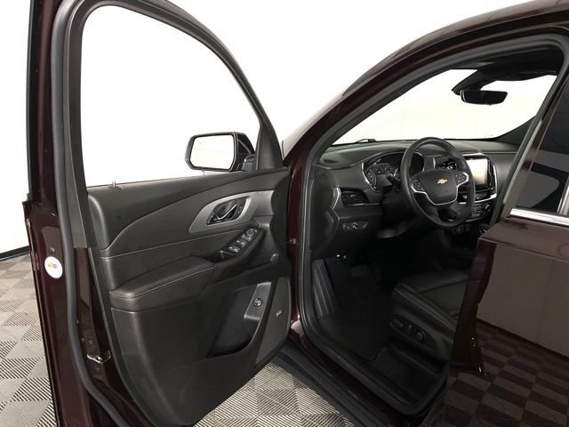 Used 2023 Chevrolet Traverse LT w/ LT Premium Package AWD/4WD image 30