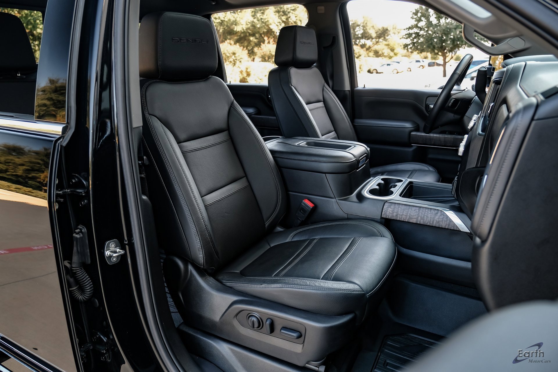 Used 2022 GMC Sierra 3500 Denali w/ Technology Package image 47