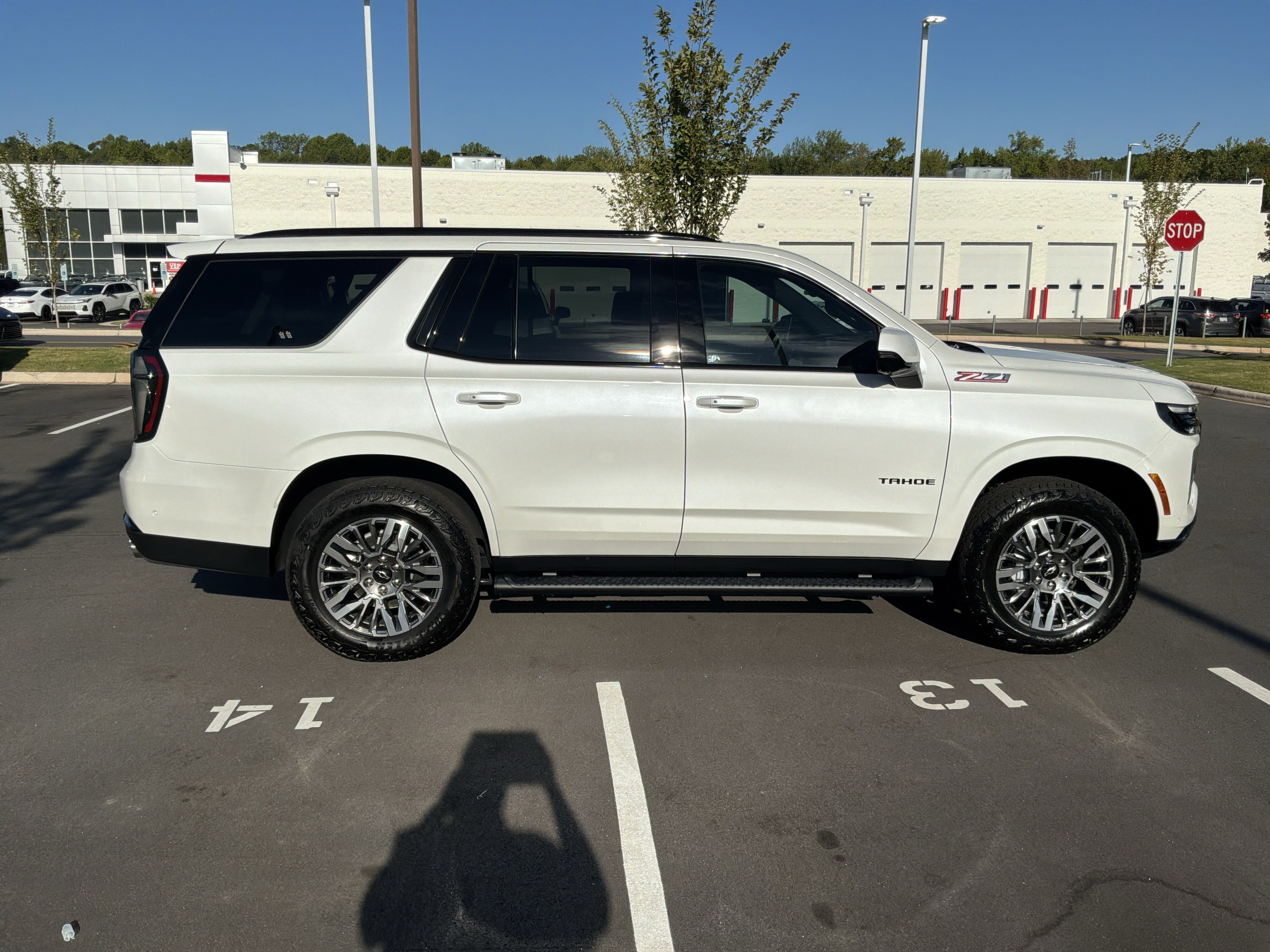 Used 2025 Chevrolet Tahoe Z71 w/ Comfort Package AWD/4WD image 11