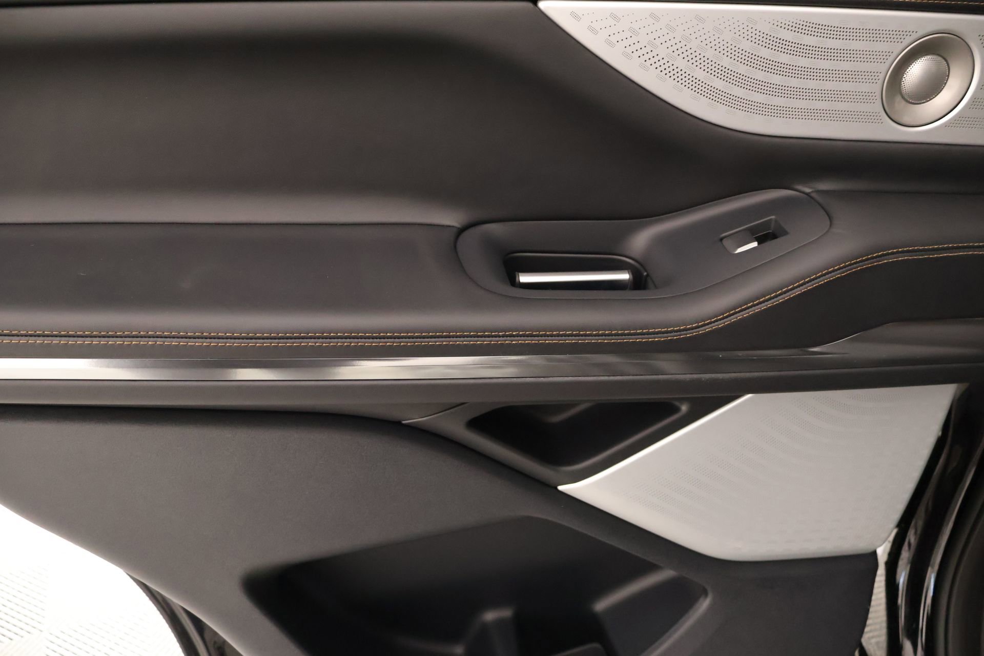 New 2026 Lincoln Navigator Black Label AWD/4WD image 18