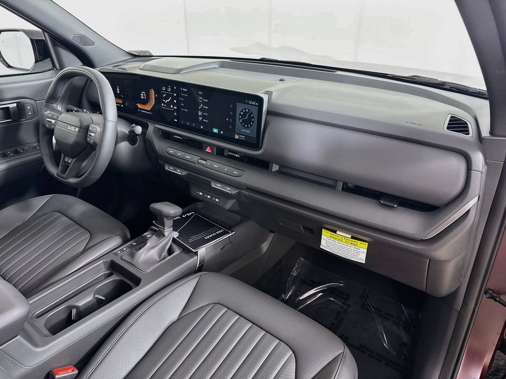 New 2027 Kia Seltos X-Line S w/ X-Line S Premium Package AWD/4WD image 32