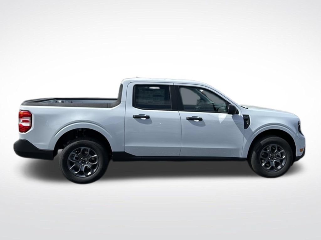 New 2026 Ford Maverick XLT w/ Equipment Group 301A AWD/4WD image 9