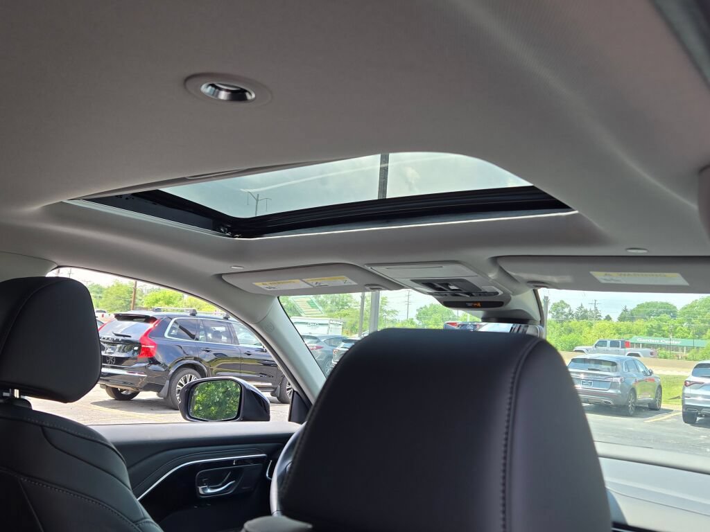 Certified 2025 Acura ADX AWD image 11