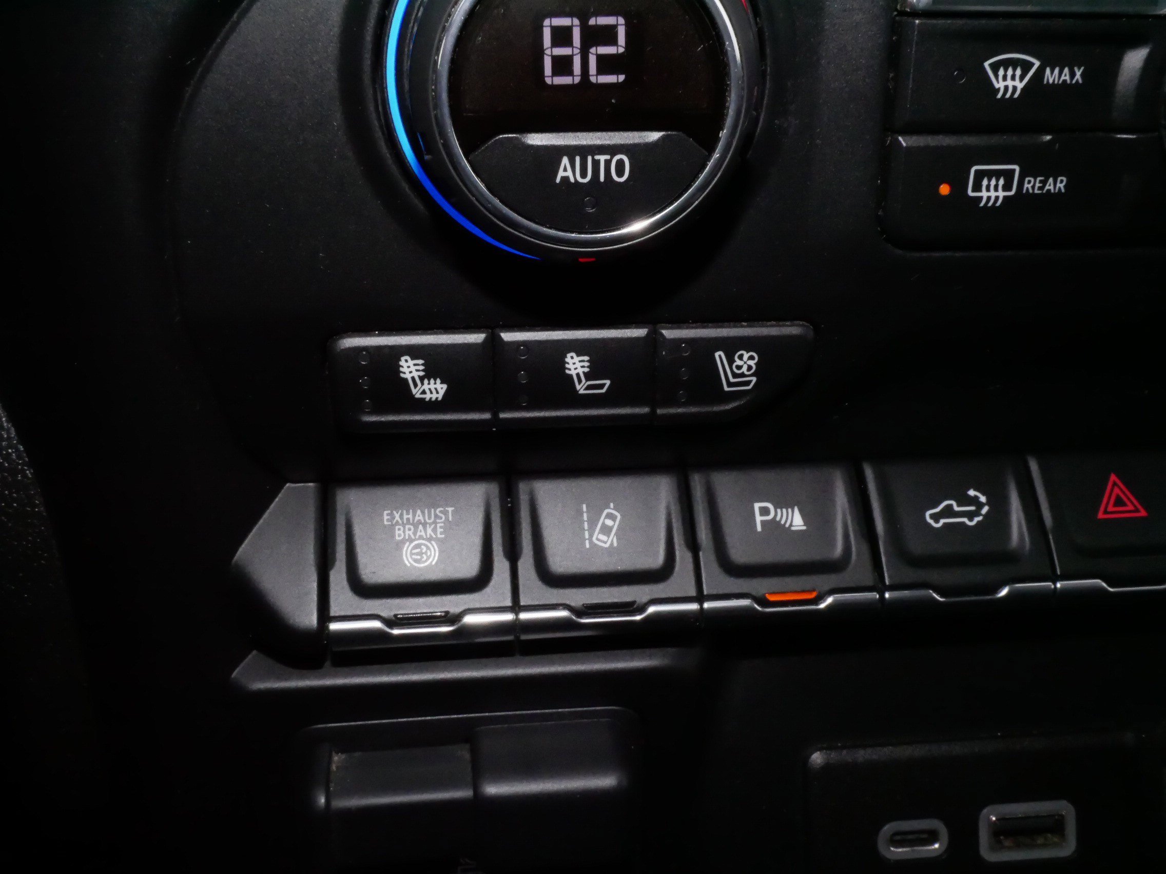 Used 2020 Chevrolet Silverado 2500 LTZ w/ LTZ Premium Package image 29