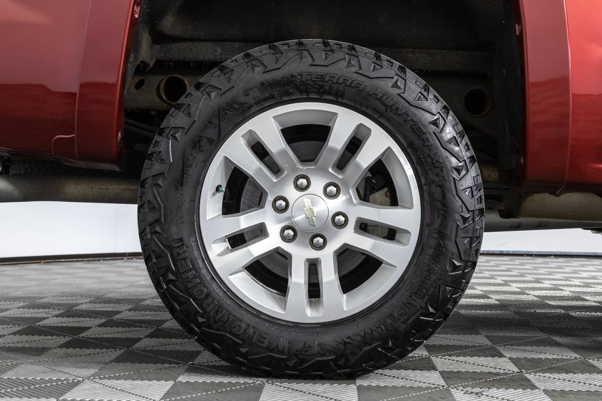 Used 2018 Chevrolet Silverado 1500 LT w/ All Star Edition AWD/4WD image 40