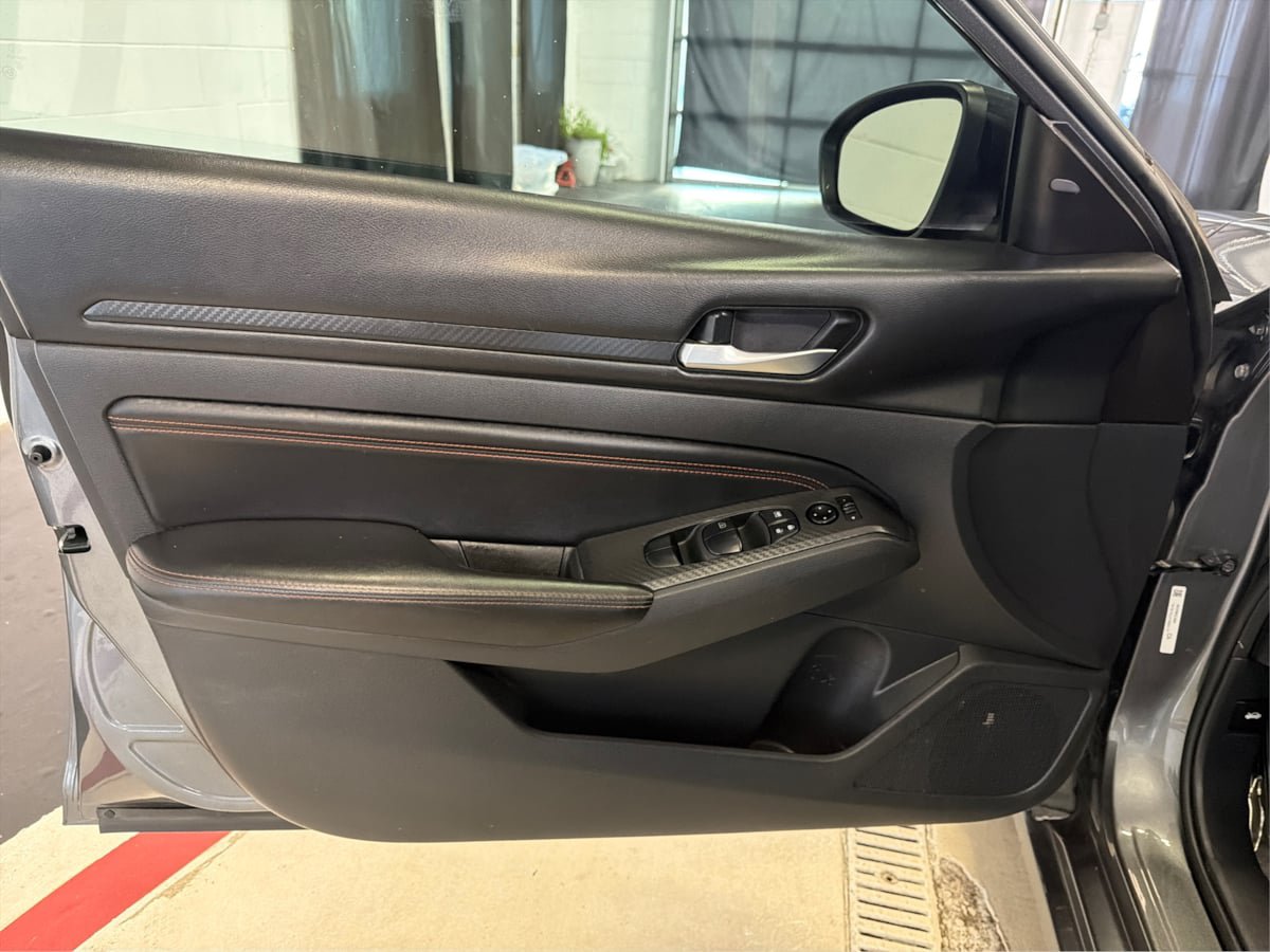 Used 2021 Nissan Altima 2.5 SR FWD image 23