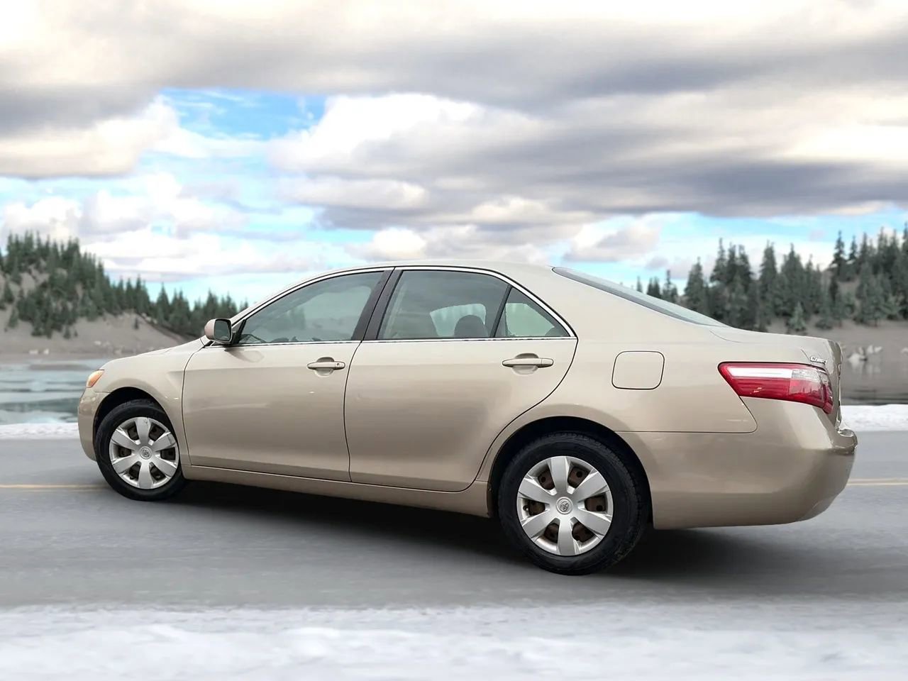 Used 2007 Toyota Camry LE image 14
