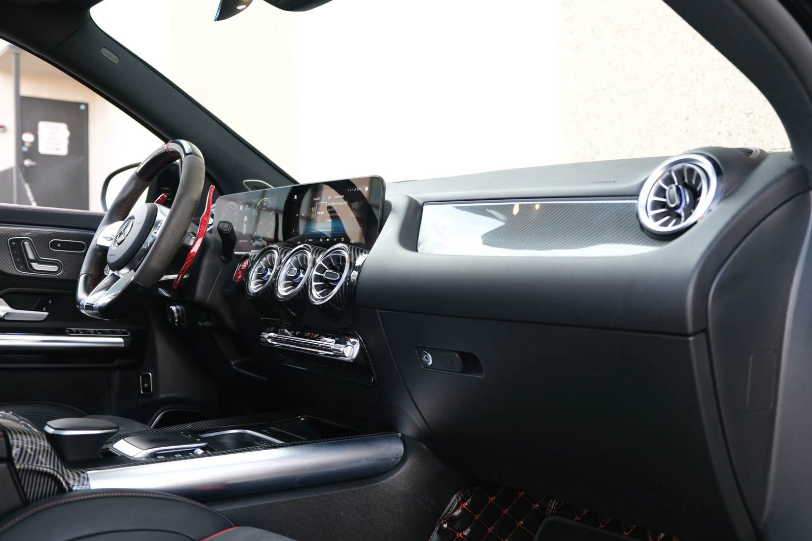 Used 2022 Mercedes-Benz GLA 45 AMG GLA 45 Sport Utility 4D image 35