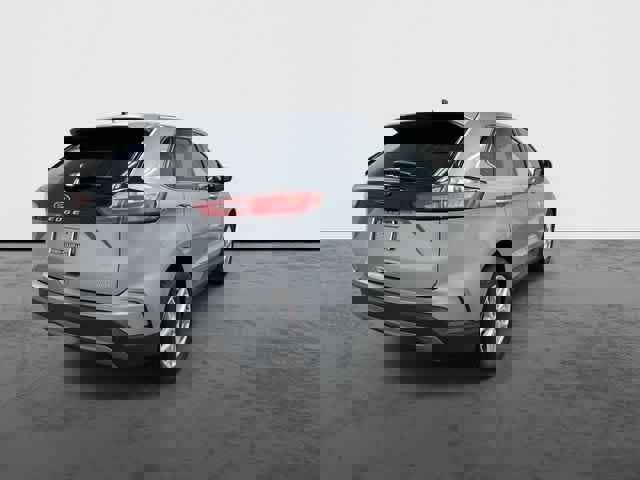 Used 2022 Ford Edge SEL w/ Convenience Package image 3