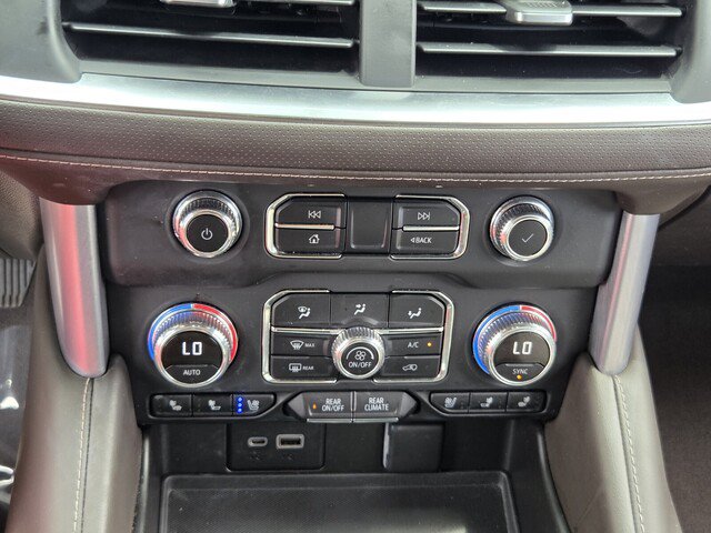 Used 2022 GMC Yukon SLT w/ SLT Luxury Package RWD image 16