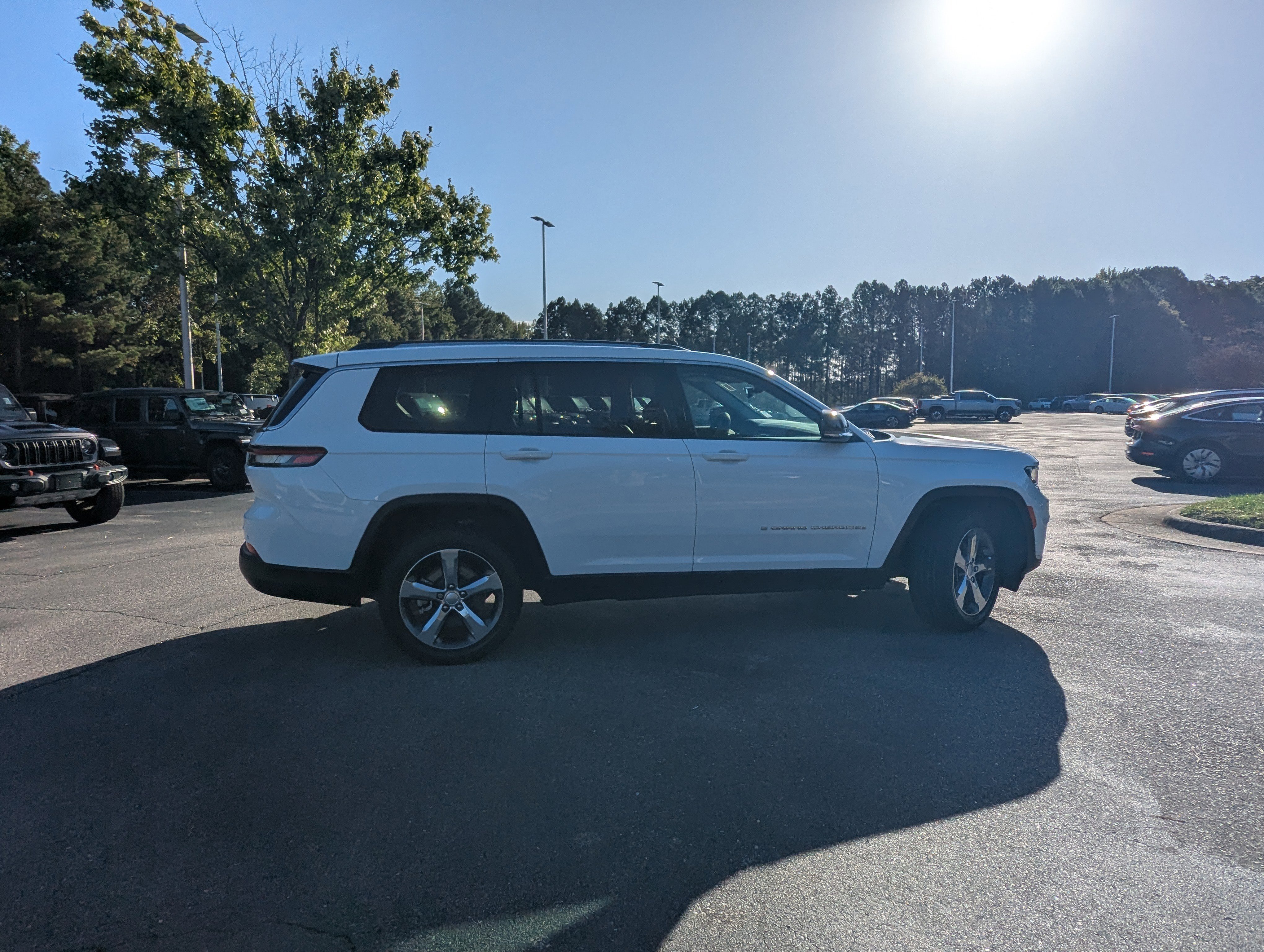 Certified 2021 Jeep Grand Cherokee L Limited image 4