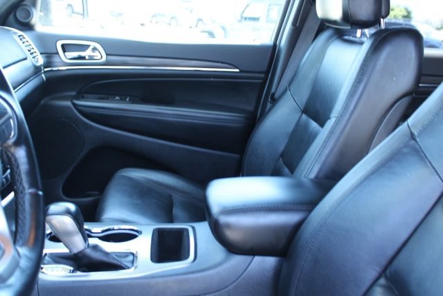 Used 2020 Jeep Grand Cherokee Limited RWD image 35