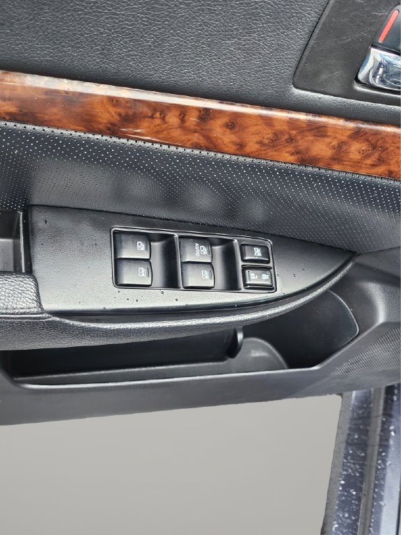 Used 2013 Subaru Legacy 3.6R Limited image 29