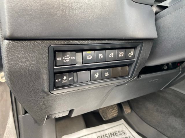 Used 2022 Toyota Tundra Platinum w/ Advanced Package AWD/4WD image 27