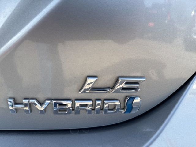 Used 2020 Toyota Camry LE image 19
