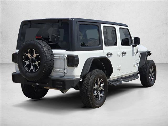 Used 2018 Jeep Wrangler Unlimited Sahara AWD/4WD image 5