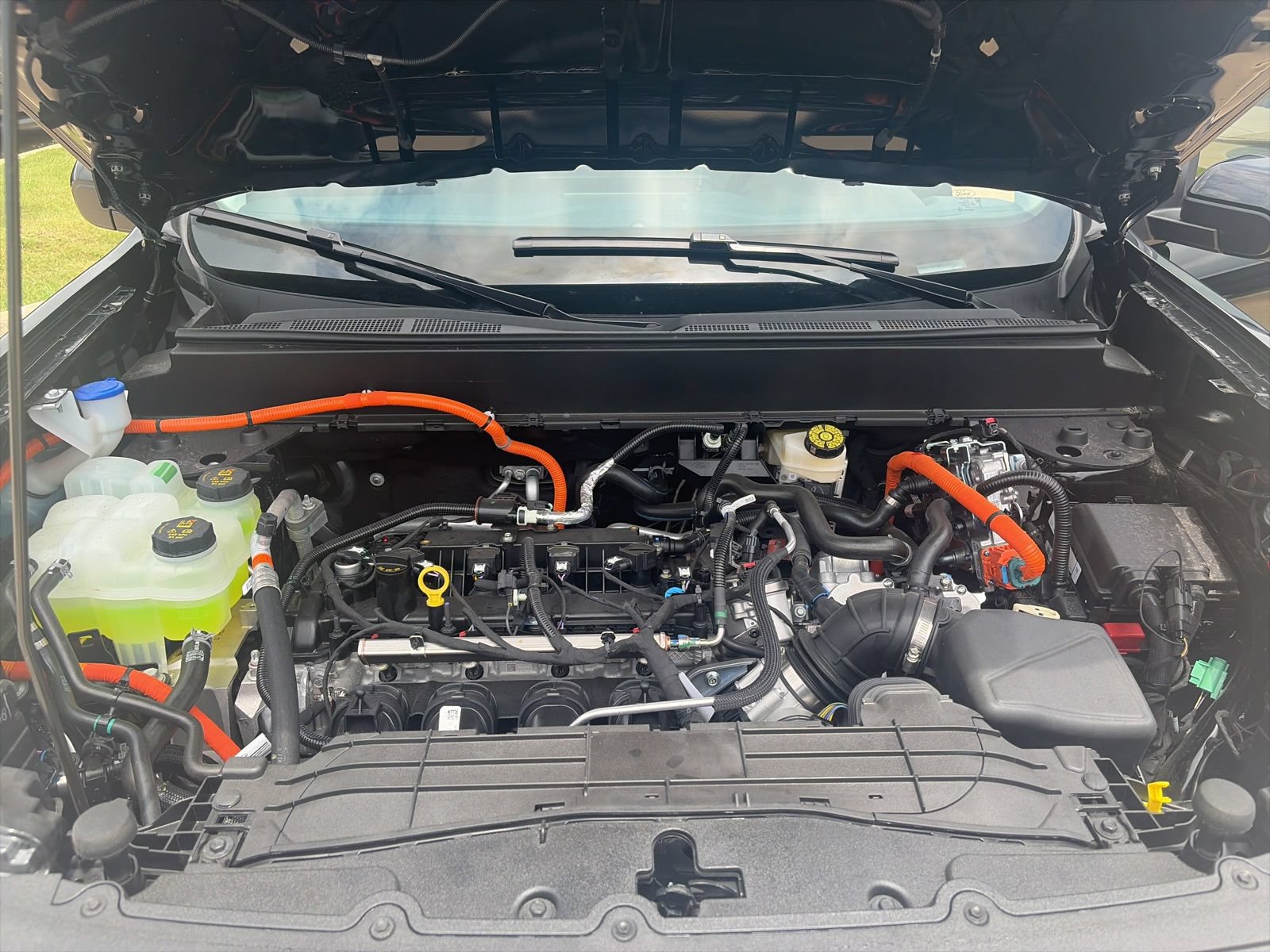 New 2026 Ford Maverick XLT w/ XLT Luxury Package FWD image 24