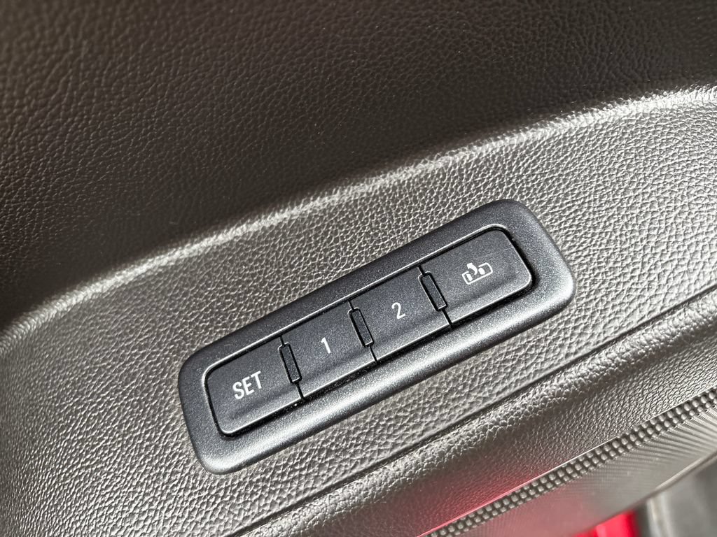 Used 2015 Chevrolet Tahoe LT AWD/4WD image 16