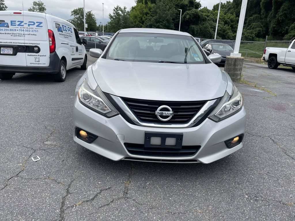 Used 2018 Nissan Altima 2.5 SV FWD image 2