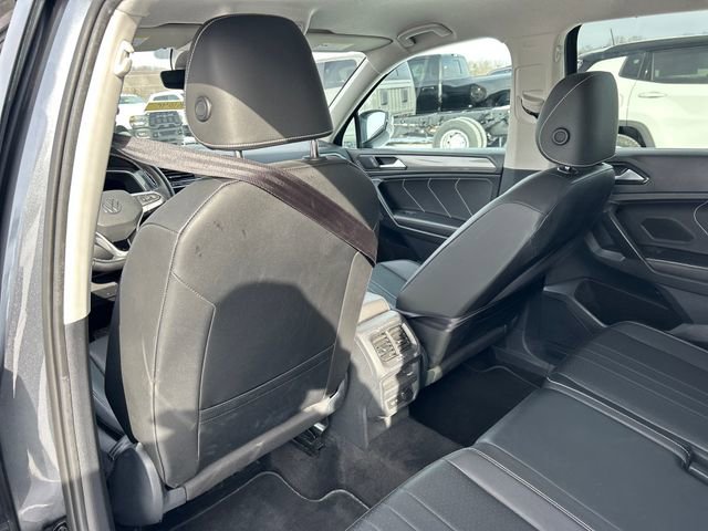 Used 2023 Volkswagen Tiguan SE image 35