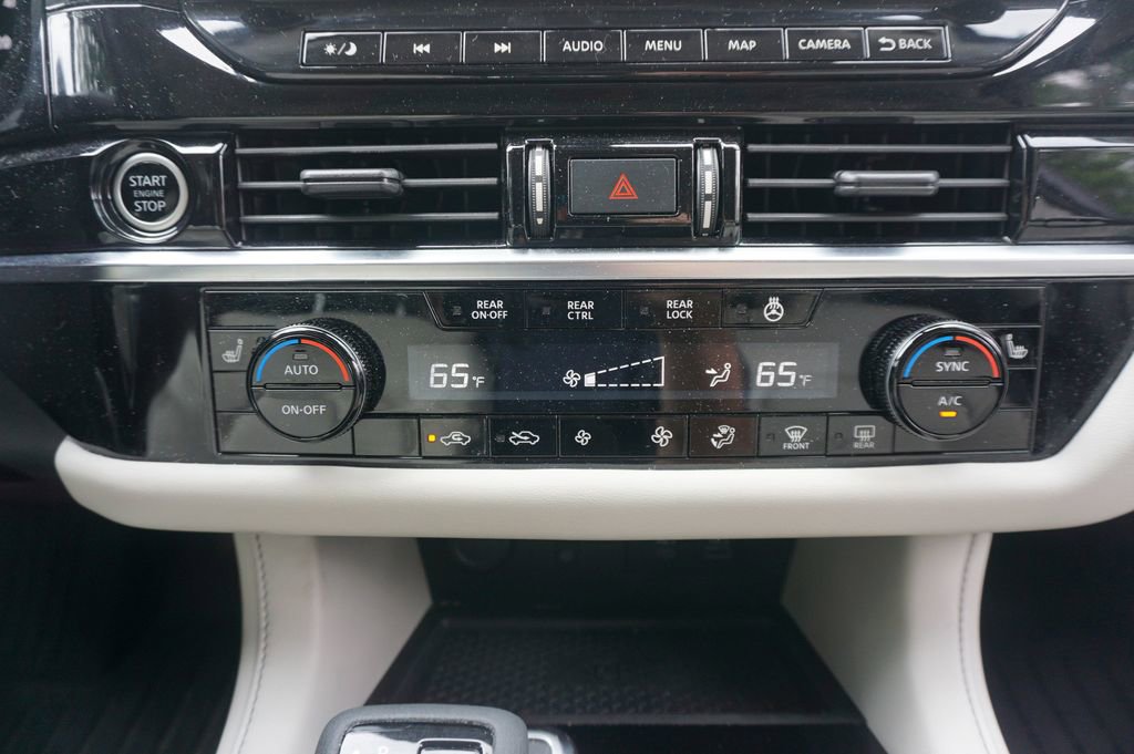 Used 2023 Nissan Pathfinder SL w/ SL Premium Package FWD image 12