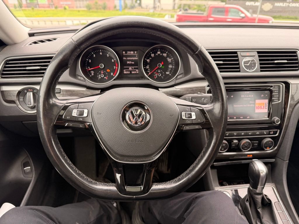 Used 2017 Volkswagen Passat 1.8T SE w/ SE Lighting Package FWD image 15