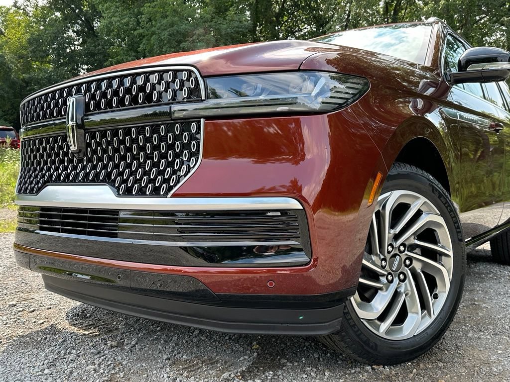 New 2027 Lincoln Navigator Reserve AWD/4WD image 33
