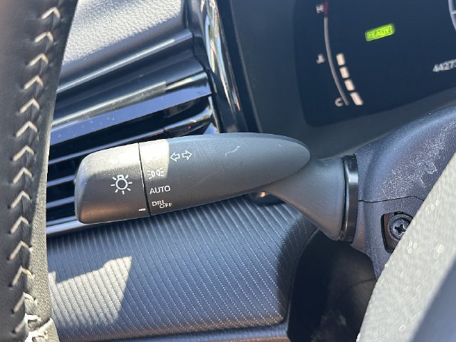 Used 2025 Toyota Camry SE FWD image 28