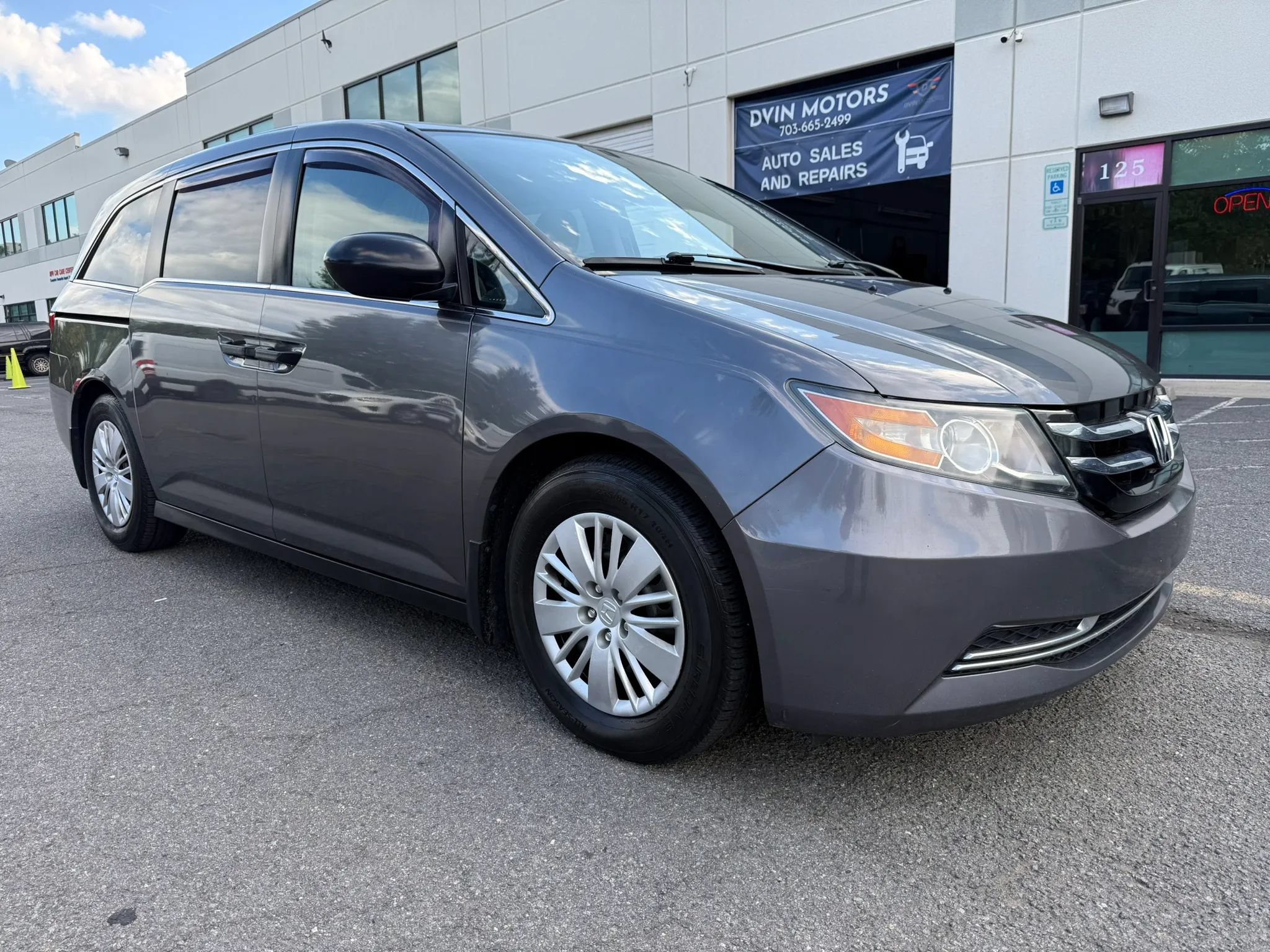 Used 2015 Honda Odyssey LX image 2